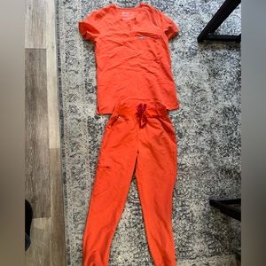 XS Orange FIGS Srub Set